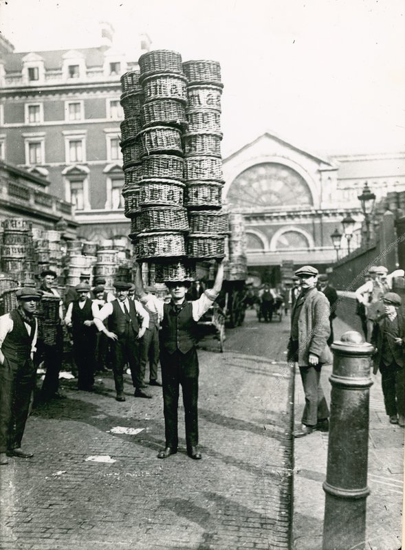 Covent Garden Market, London alkotó: English Photographer
