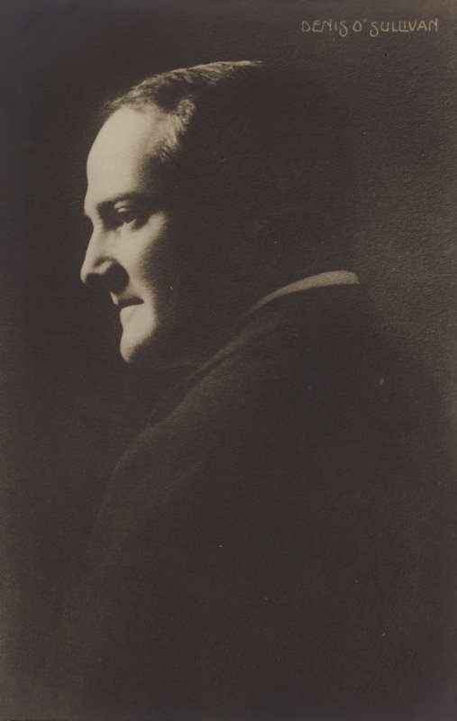 Denis OSullivan ír operaénekes alkotó: English Photographer