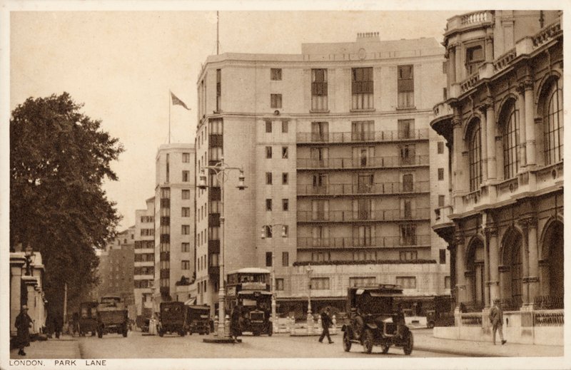 Dorchester Hotel, Park Lane, London (f/w fotó) alkotó: English Photographer