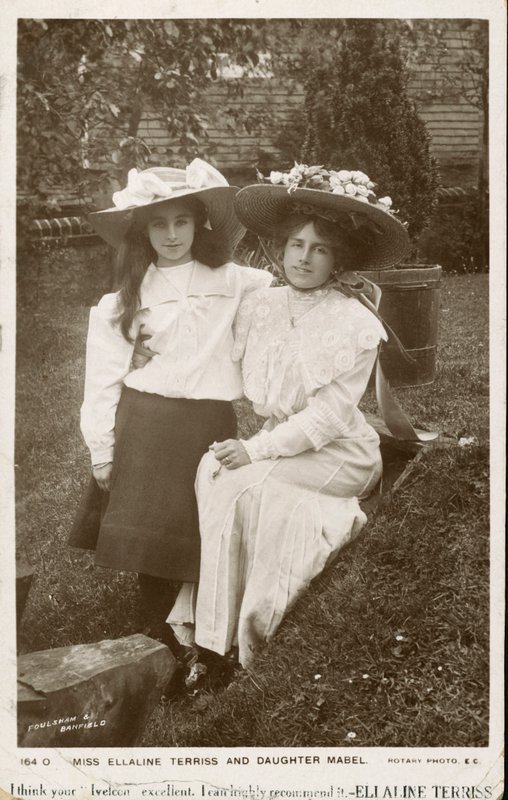 Ellaline Terriss, angol színésznő és énekesnő lányával, Mabellel alkotó: English Photographer