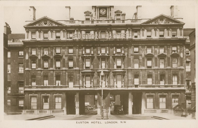 Euston Hotel, London alkotó: English Photographer