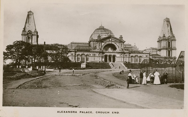 Az Alexandra-palota általános képe alkotó: English Photographer