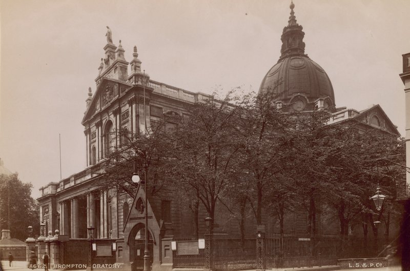 A Brompton Oratory általános képe alkotó: English Photographer