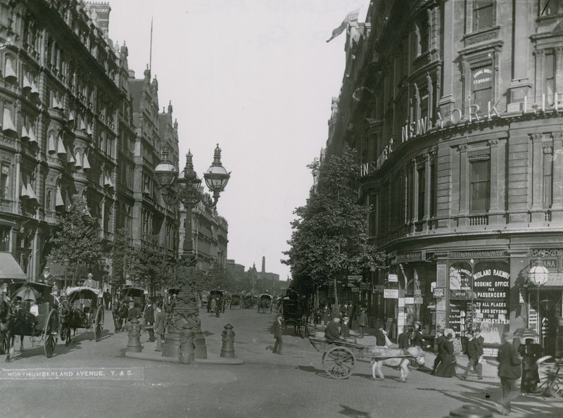 A Northumberland Avenue általános képe alkotó: English Photographer