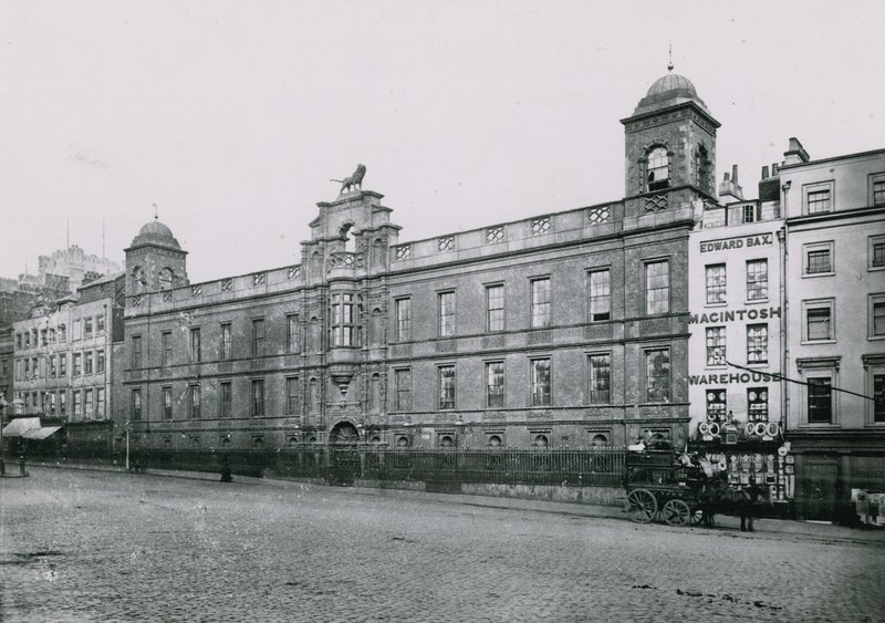 A Northumberland House általános képe alkotó: English Photographer