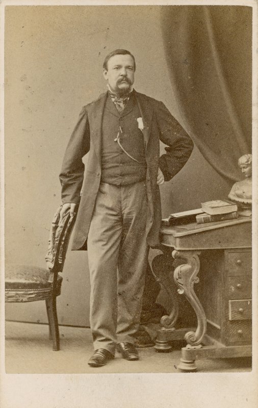 George Augustus Sala, újságíró alkotó: English Photographer