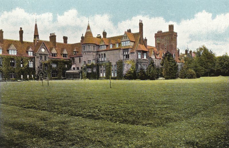 Girton College alkotó: English Photographer