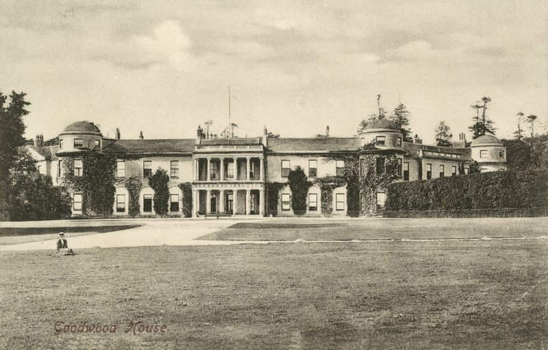 Goodwood House, West Sussex (f/w fotó) alkotó: English Photographer
