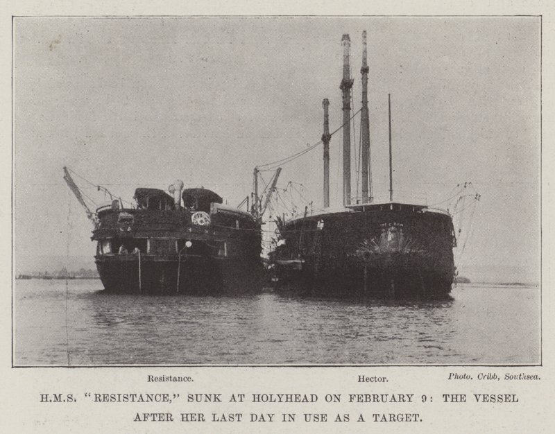 A HMS Resistance, február 9-én elsüllyedt Holyheadnél, a hajó azután, hogy az utolsó napon célpontként használta. alkotó: English Photographer