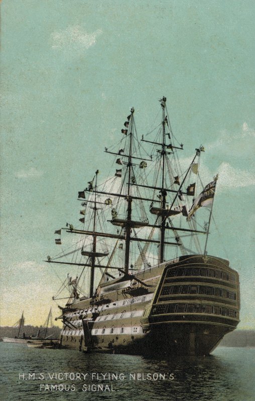 A HMS Victory Nelson híres jelével repül (fotó) alkotó: English Photographer