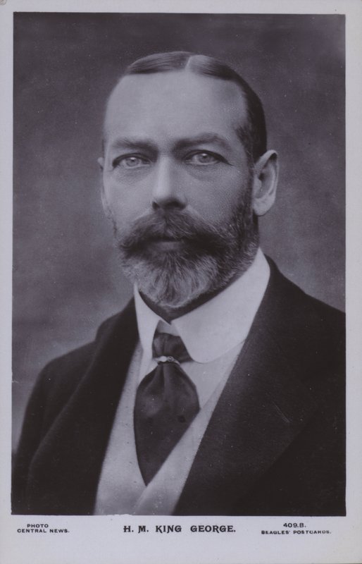 HM King George (f/w fotó) alkotó: English Photographer