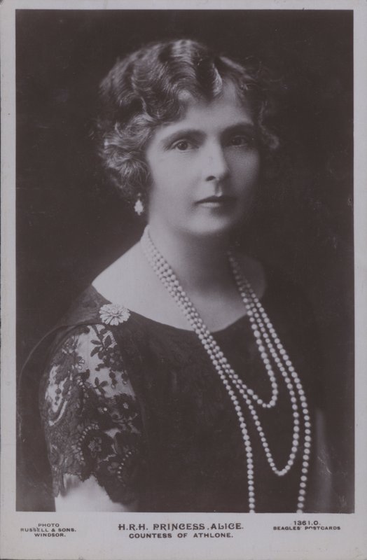 HRH Alice hercegnő (f/w fotó) alkotó: English Photographer