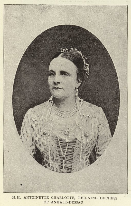 H H Antoinette Charlotte, Anhalt-Dessau uralkodó hercegnője alkotó: English Photographer