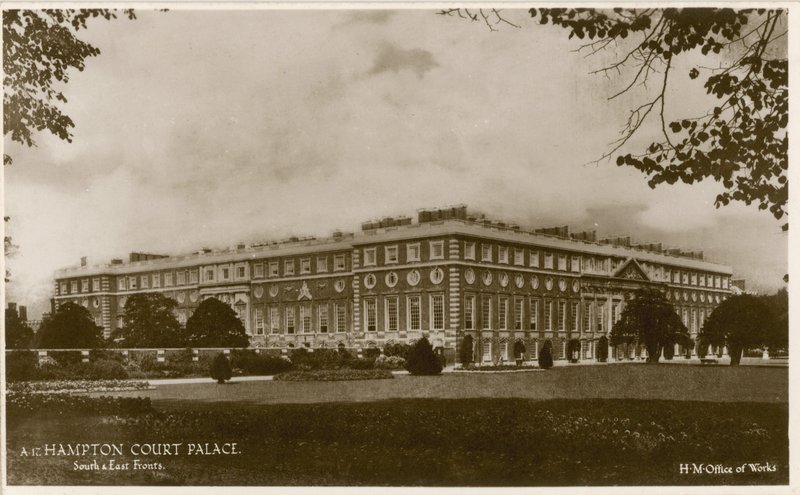 Hampton Court Palace, déli és keleti front alkotó: English Photographer