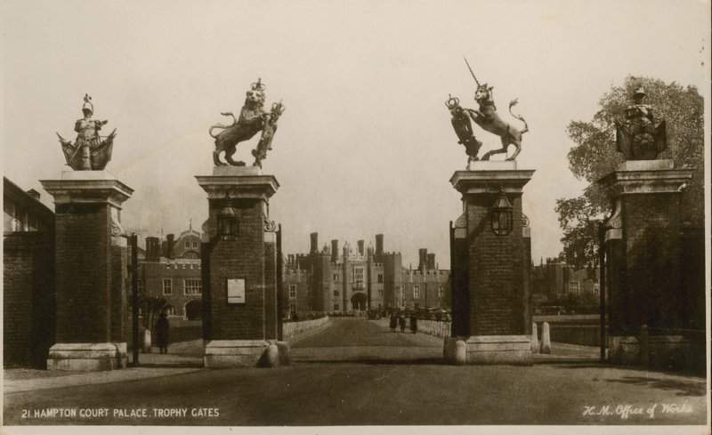 Hampton Court Palace Trophy Gates alkotó: English Photographer