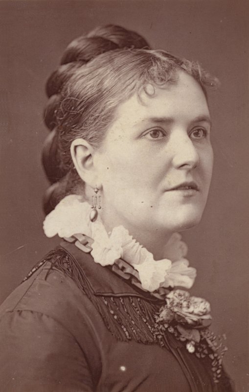 Helen Barry alkotó: English Photographer