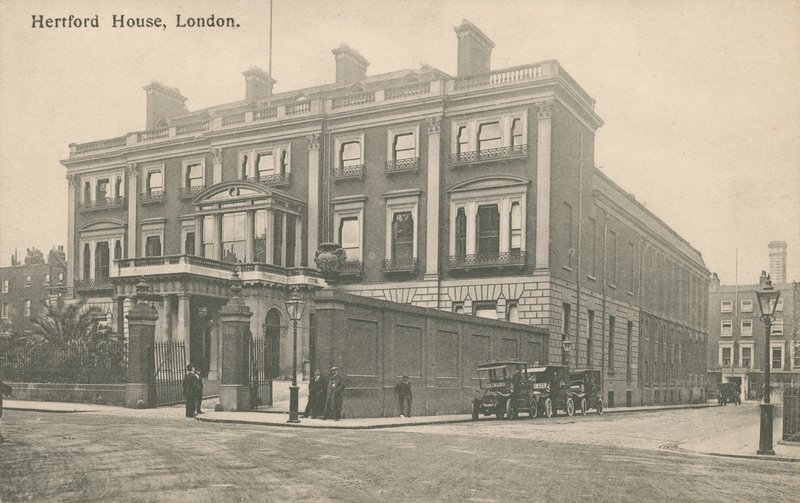 Hertford House, London alkotó: English Photographer