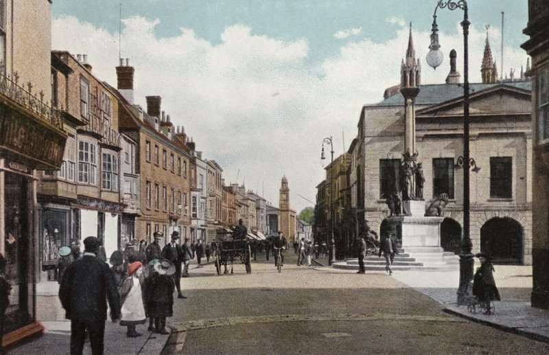 High Street és Victoria Queen Memorial, Newport alkotó: English Photographer