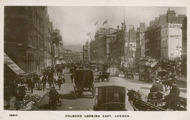 Holborn Keletre néz, London alkotó: English Photographer