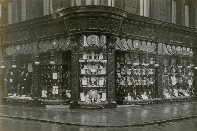 Horne Brothers, Coventry Street, London alkotó: English Photographer