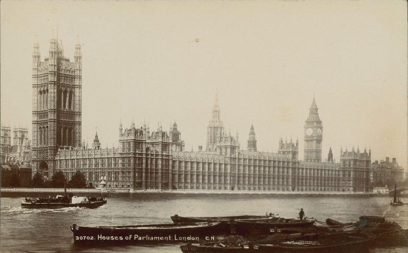 Parlament alkotó: English Photographer
