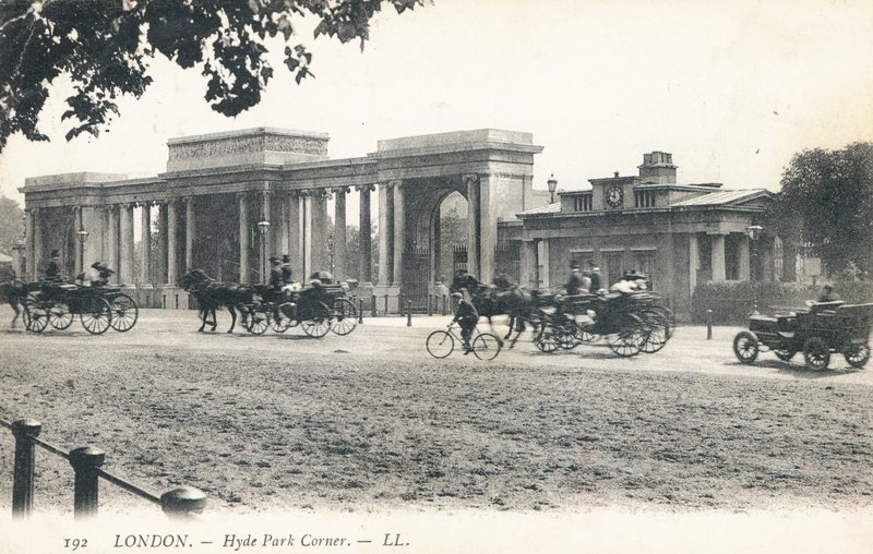 Hyde Park Corner alkotó: English Photographer
