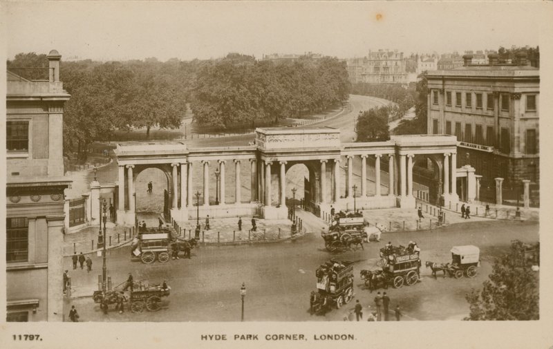 Hyde Park Corner, London alkotó: English Photographer