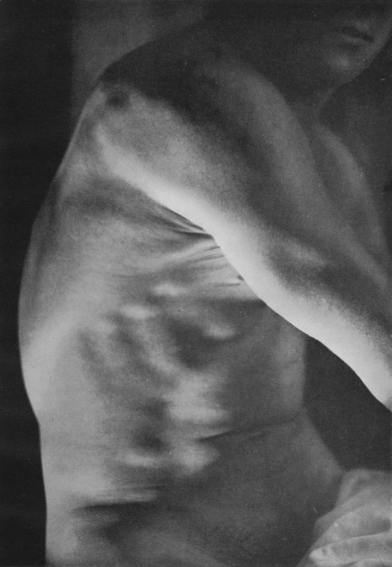 Illusztráció: The Male Body (f/w fotó) alkotó: English Photographer