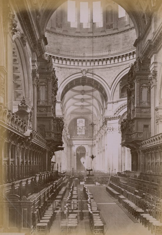 A Szent Pál-székesegyház belseje alkotó: English Photographer