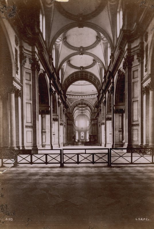 A Szent Pál-székesegyház belseje alkotó: English Photographer