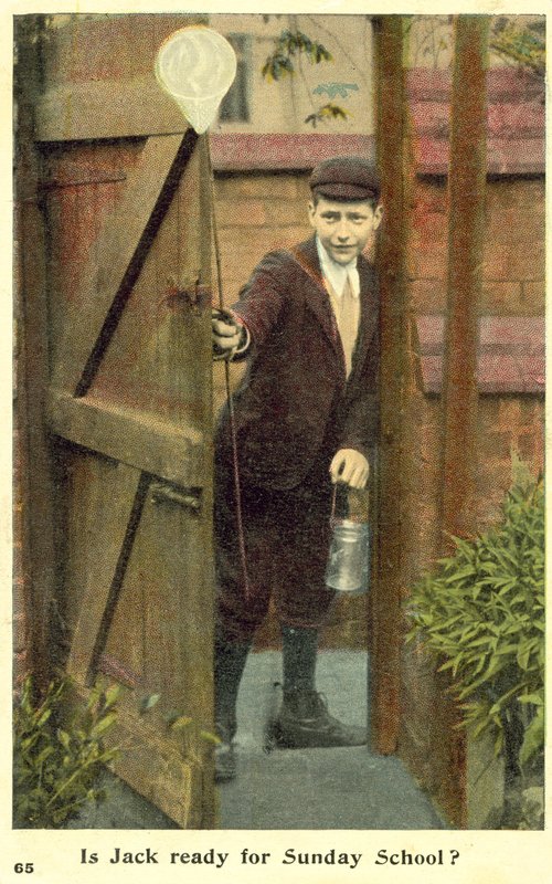 Jack készen áll a vasárnapi iskolára? (színes fotó) alkotó: English Photographer