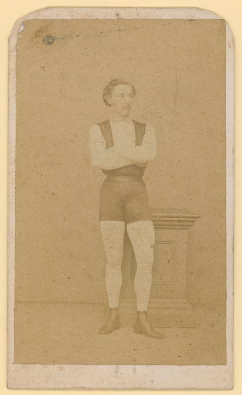 Jules Leotard alkotó: English Photographer