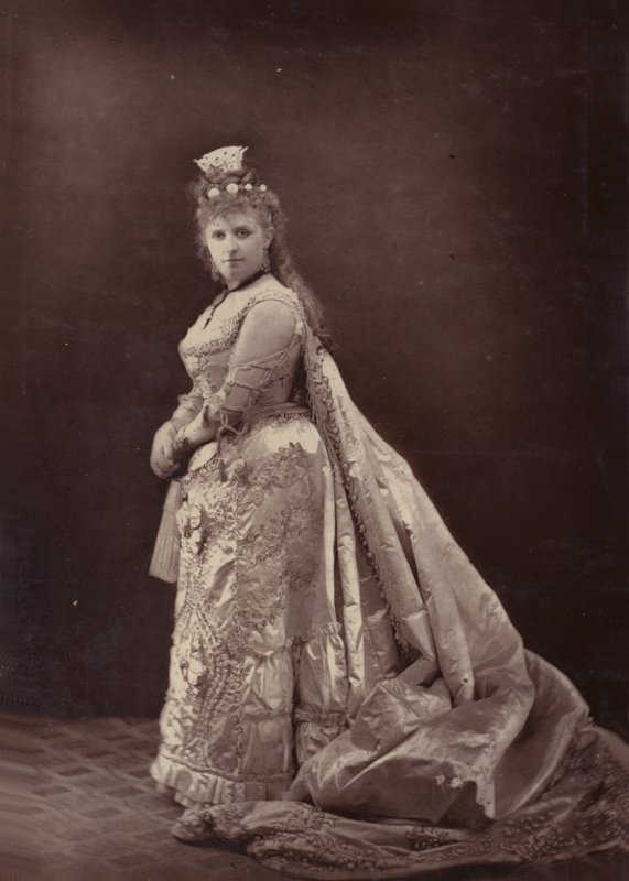 Kate Santley alkotó: English Photographer