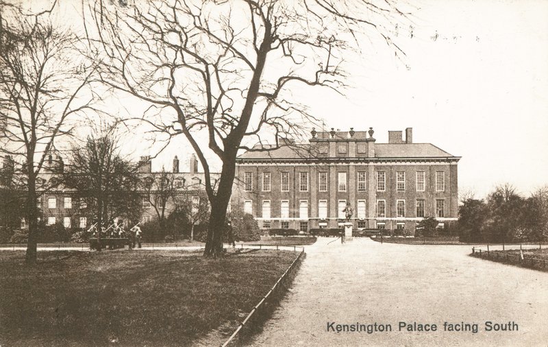 A Kensington-palota déli fekvésű alkotó: English Photographer