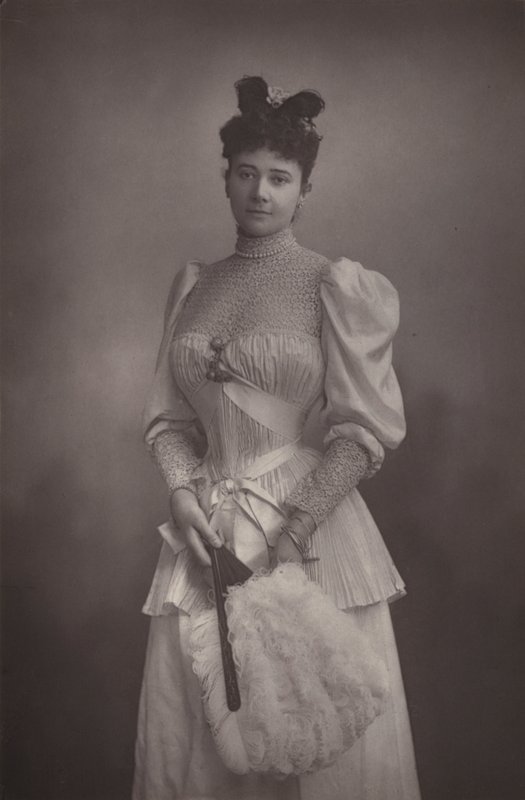 Lady Colin Campbell alkotó: English Photographer