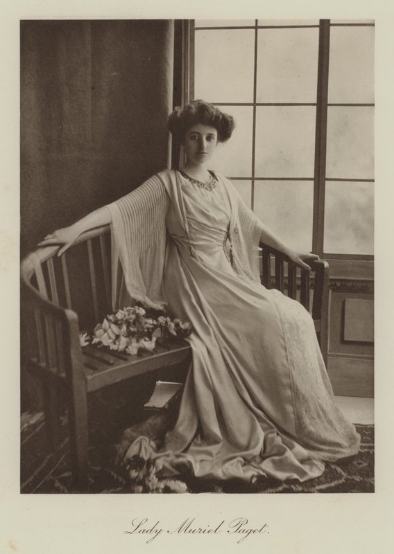 Lady Muriel Paget (fekete-fehér fotó) alkotó: English Photographer