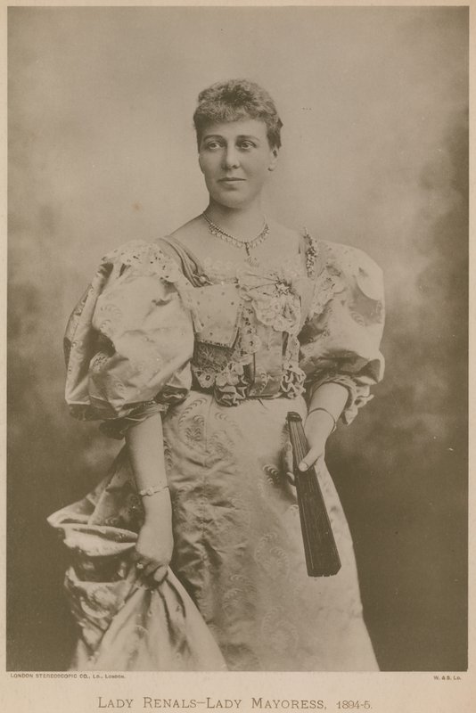 Lady Renals – Lady Mayoress, 1894-95 alkotó: English Photographer