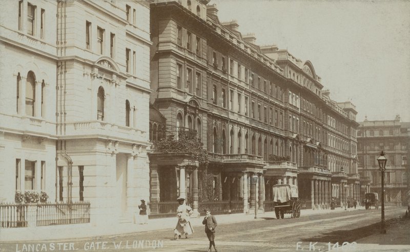 Lancaster Gate West London alkotó: English Photographer