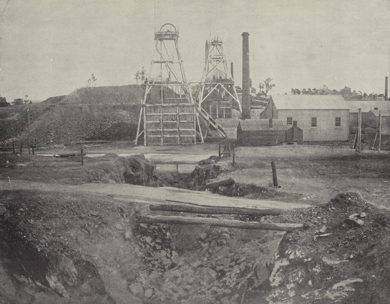 Lansells 180 Mine alkotó: English Photographer