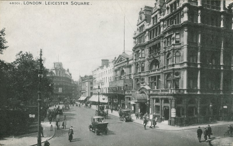 Leicester tér alkotó: English Photographer