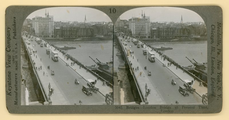 London Bridge, London alkotó: English Photographer