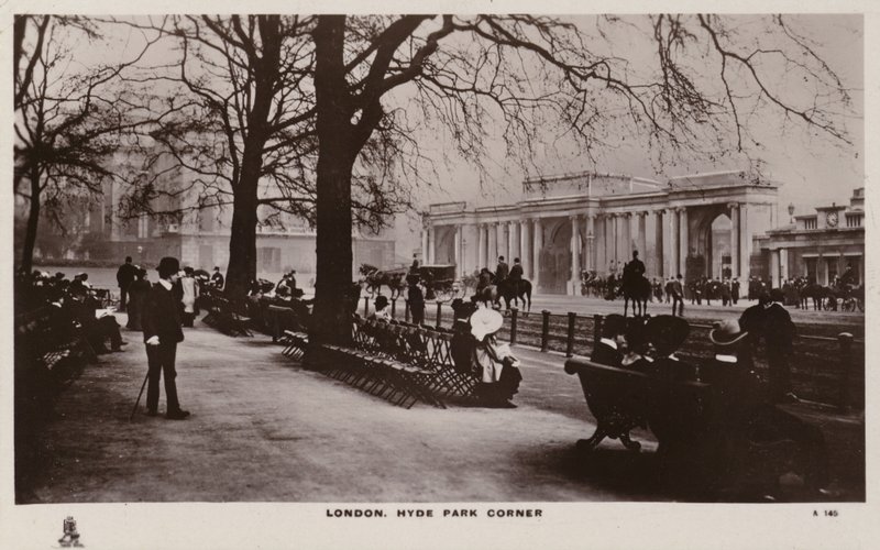 London, Hyde Park Corner alkotó: English Photographer
