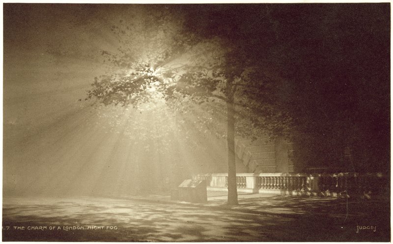Londoni éjszakai köd (fekete-fehér fotó) alkotó: English Photographer