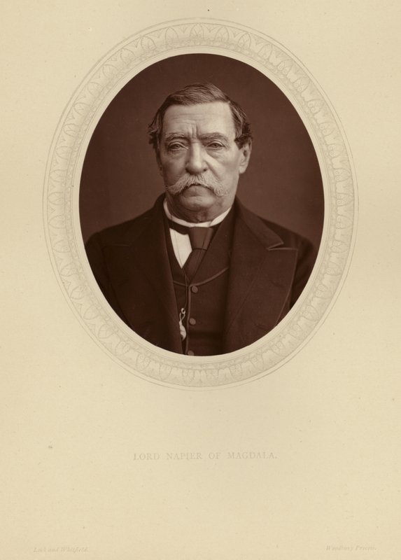 Magdalai Napier lord alkotó: English Photographer