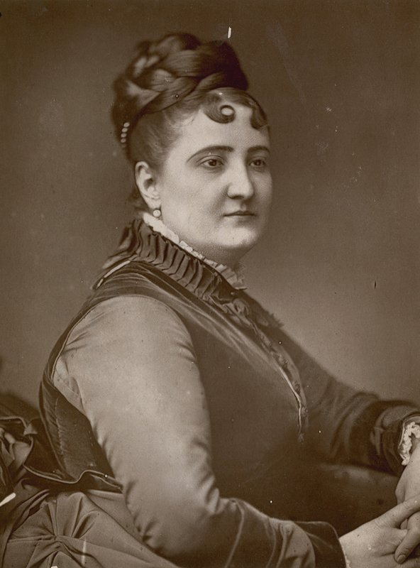 Mademoiselle Carlotta Patti alkotó: English Photographer