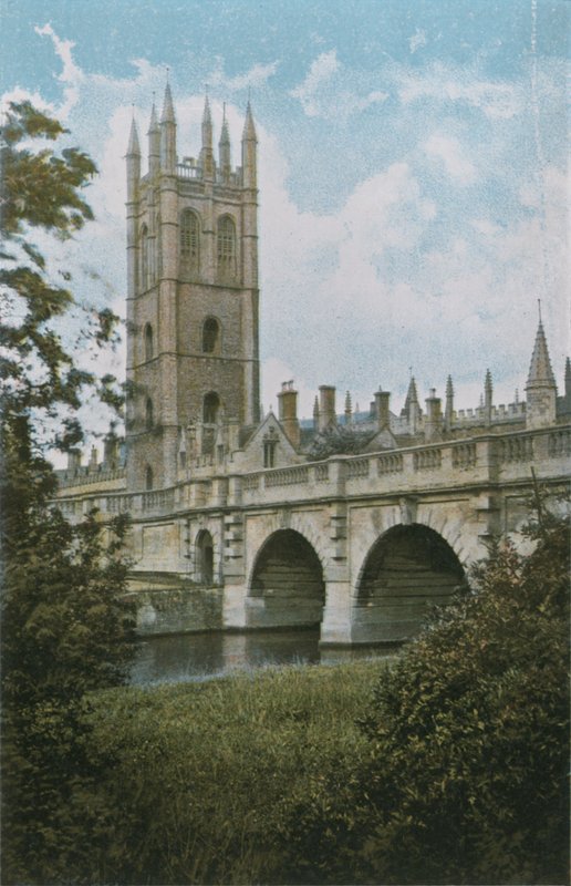 Magdalen College and Bridge alkotó: English Photographer