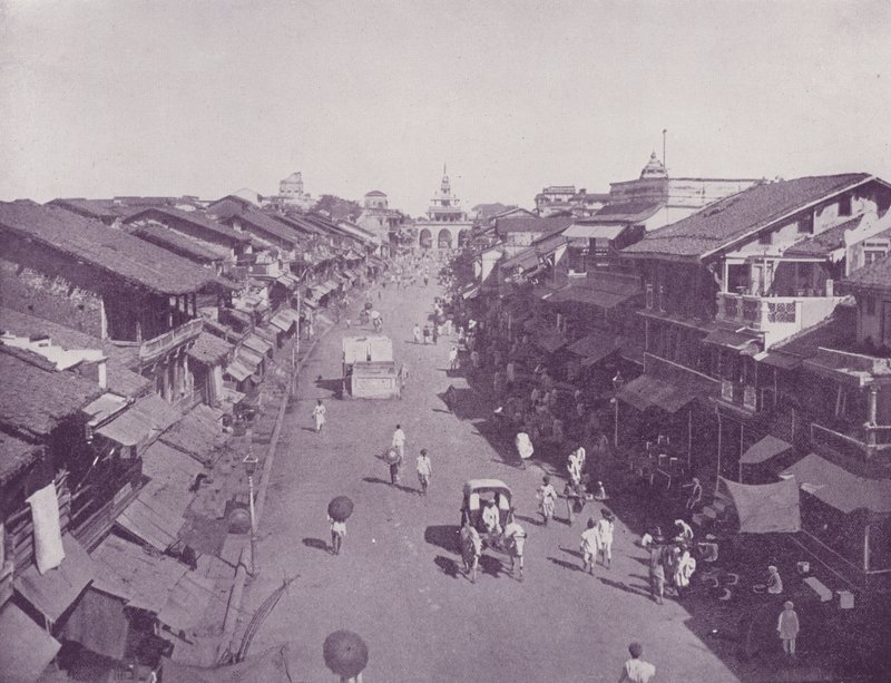 Fő utca, Baroda alkotó: English Photographer