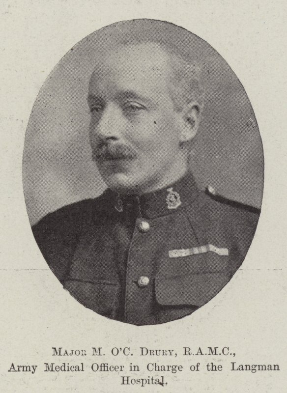 M OC Drury őrnagy, RAMC, a Langman Kórházért felelős katonai tisztiorvos alkotó: English Photographer