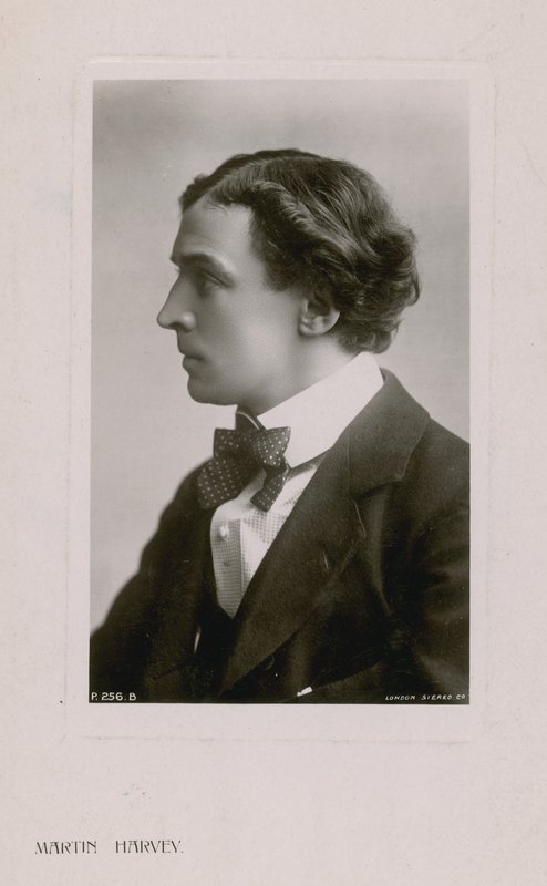 Martin Harvey alkotó: English Photographer