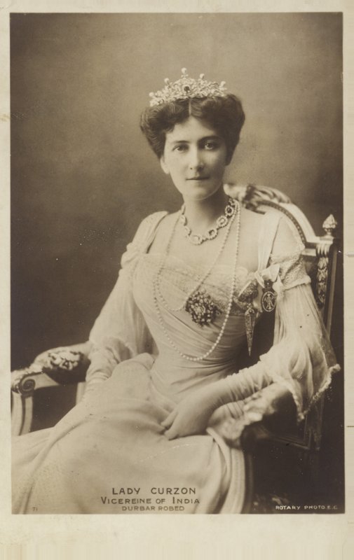 Mary Curzon alkotó: English Photographer